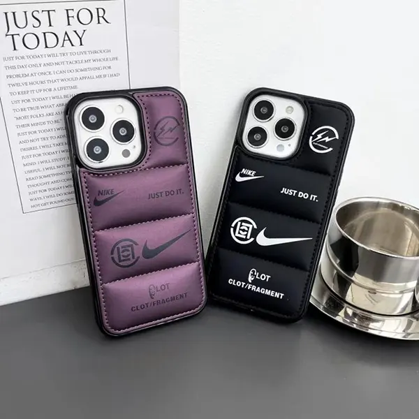 ナイキ ダウンジャケット型 iPhoneケース w25042212