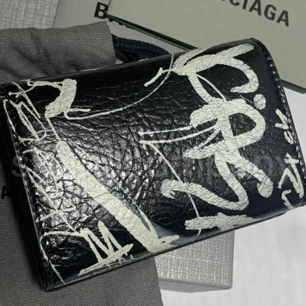 バレンシアガ◆グラフィティ 三つ折り財布 偽物 bl25423