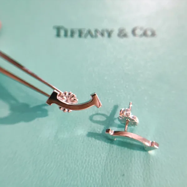 エレガント ティファニー T スマイル ピアス コピー tf25481