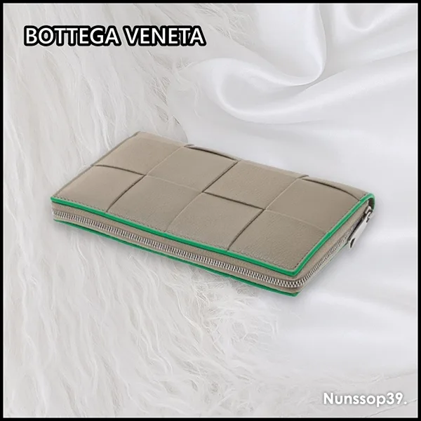 即納でお届け《ボッテガヴェネタ》 INTRECIATTO MAXI 長財布 コピー 649607 V1Q73