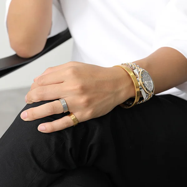 MM6 メゾンマルジェラ n級品 ロゴ リング シルバー925☆超人気☆2色 mks1313125