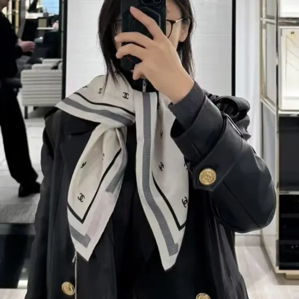 累積売上総額第１位！【ロゴ好き必見♡】シャネル コピー スカーフ 総柄 AAA777-B19447-NAFFW