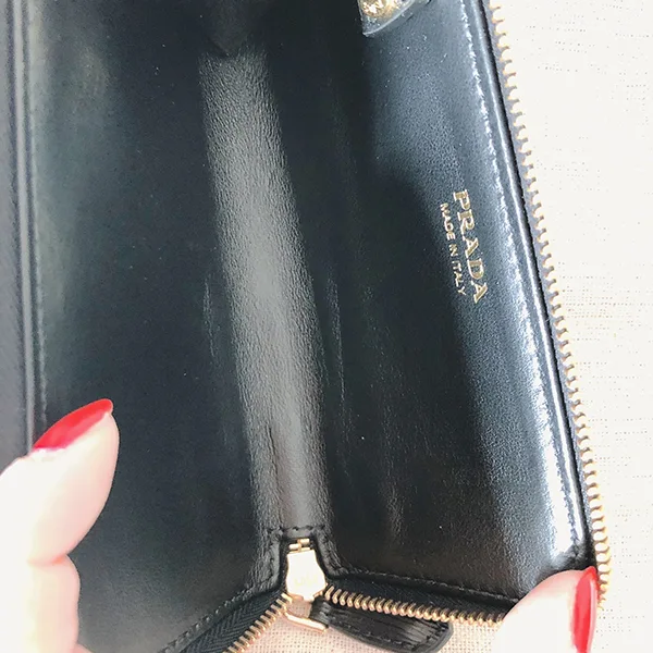 プラダ キーケース 偽物★L字ファスナー 1PP026_2B6P