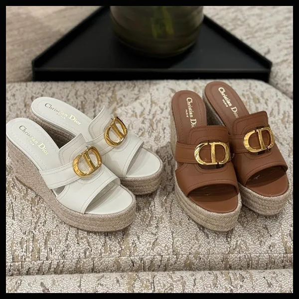 ディオール 30 Montaigne ウエッジ サンダル コピー KCO063VEA 足元からオシャレに♪