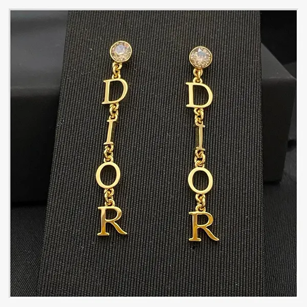 ディオール evolution ピアス 偽物 ゴールド E4038WOMCY_D319