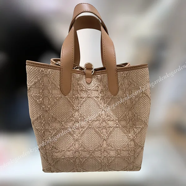 ＜最新で絶対欲しい>ディオール かごバッグ 偽物 Toujours バーティカル トートバッグ ミディアム M2836OMRN