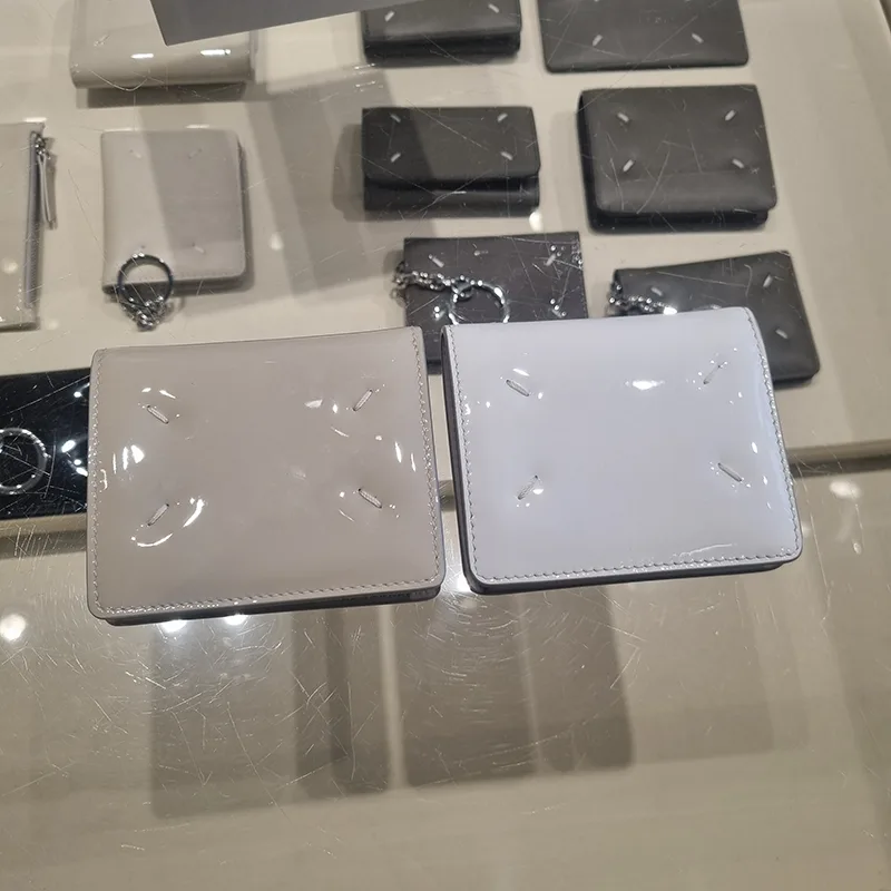 メゾンマルジェラ★4ステッチ 二つ折り財布 偽物 2色 mjl215448