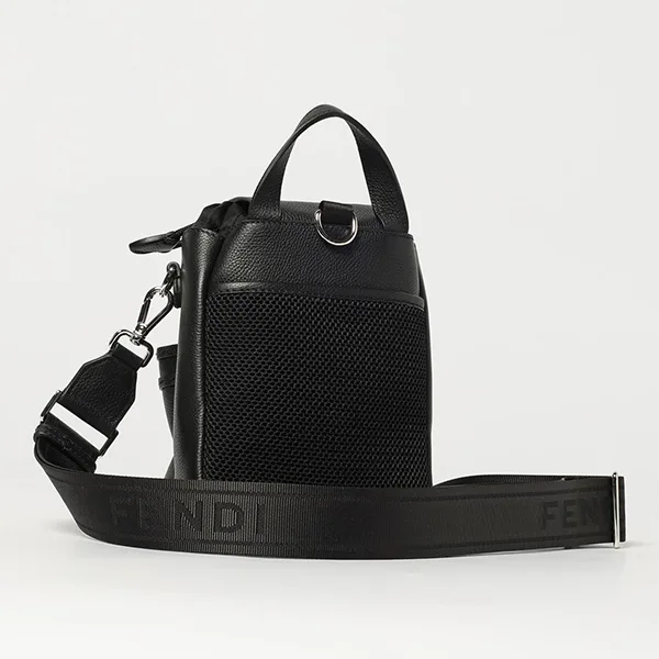 フェンディ Roma 偽物 レザー フェンディ ストライク ミニ 7VZ086AMACF0GXN