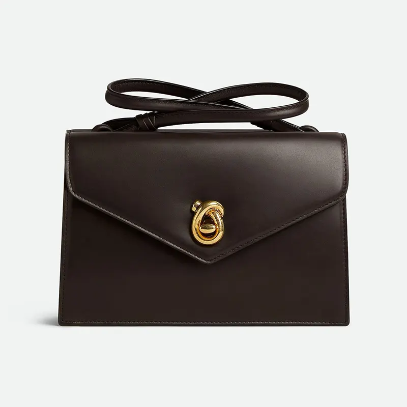 大人気のキュートさボッテガヴェネタ スムースカーフレザーのショルダーバッグ コピー商品 2色 bv20250802