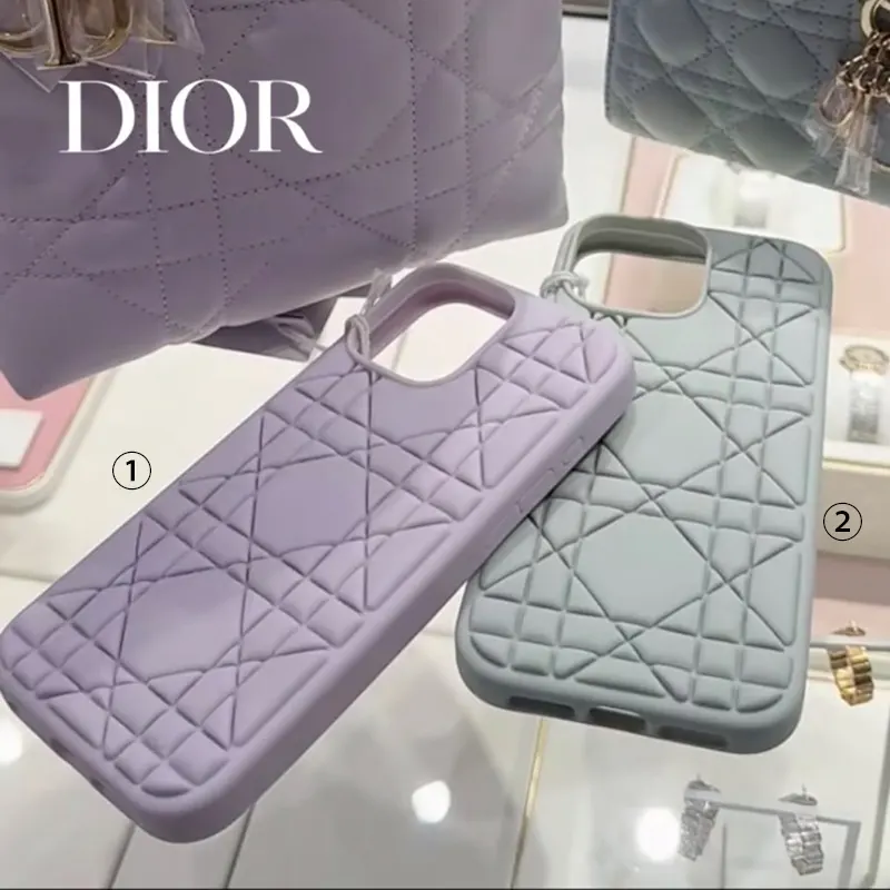 トレンド感たっぷりディオール Travel iPhone 16 Pro Max ケース コピー商品 2色 S8071ZEVL_M848