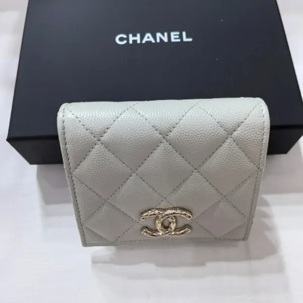 シャネル シンプル折りたたみ財布 コピー AP4487 B20066 NAGEP