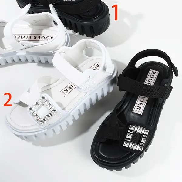 ロジェ・ヴィヴィエ ヴィヴ ゴーシック バックル サンダル RVW70637560T58