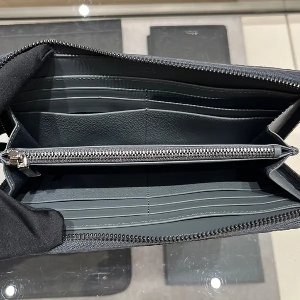 ディオール グラビティ ジップ ウォレット コピー 2ESBC252FLG
