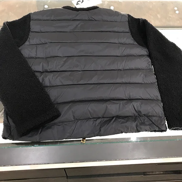 【モンクレール】ポケットデザイン ダウンカーディガン 偽物 mc259234