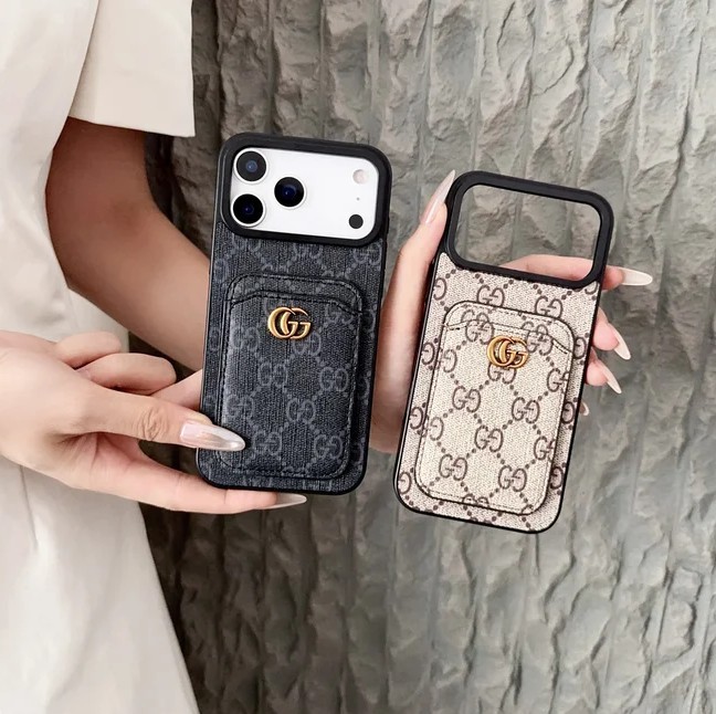 グッチ コピー iphone17 promax/17携帯ケース GGスプリーム 背面 カード収納 メタル ダブルＧロゴ 2色 25091001