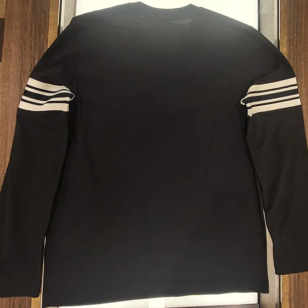 特別価格！モンクレール パチモン Mパッチ付きロンTシャツ K20918D0000589AYY999