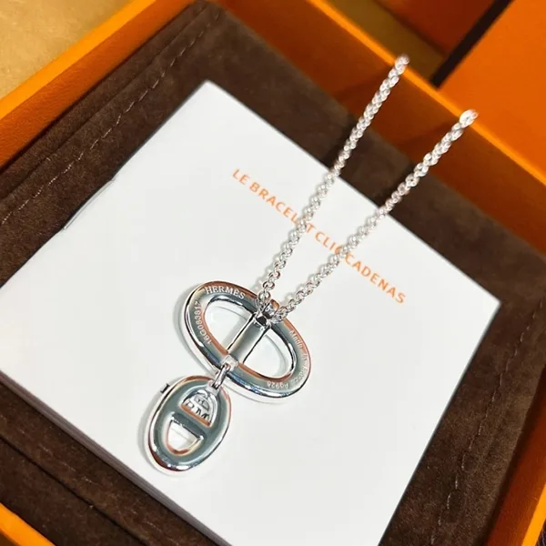 エルメス シェーヌ・ダンクル 24 コピー ペンダント H114303B00