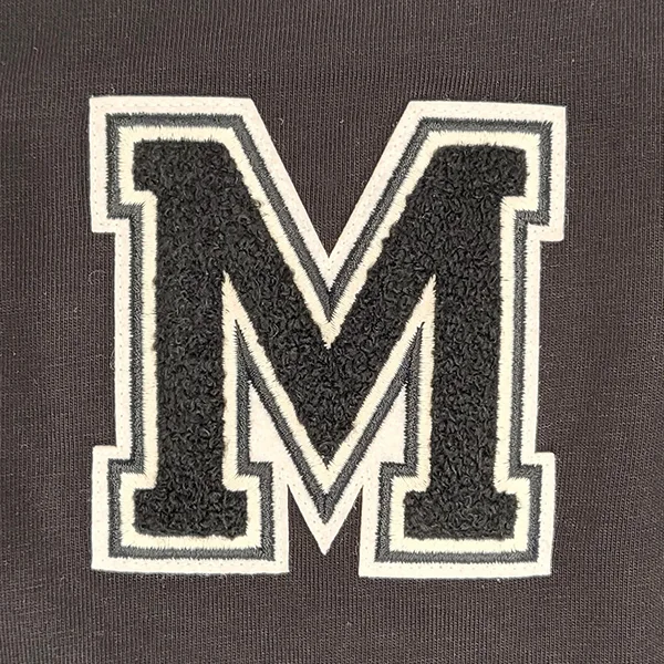 特別価格！モンクレール パチモン Mパッチ付きロンTシャツ K20918D0000589AYY999