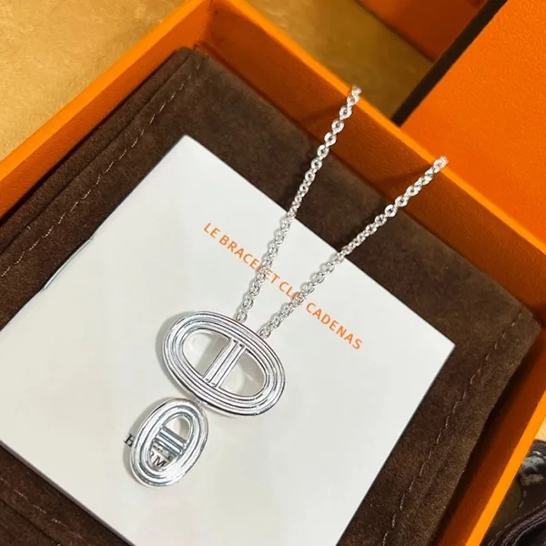 エルメス シェーヌ・ダンクル 24 コピー ペンダント H114303B00