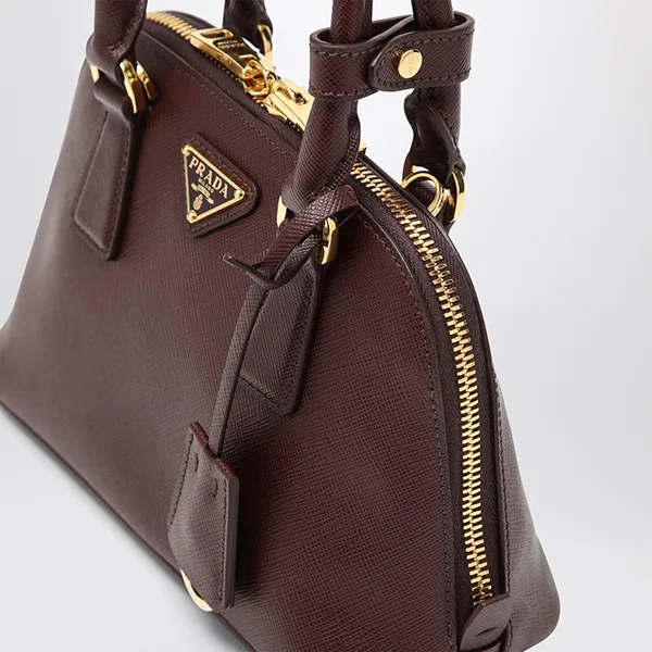 注目!プラダ サフィアーノ 偽物 レザー ミニバッグ ショルダー 1BA851_NZV