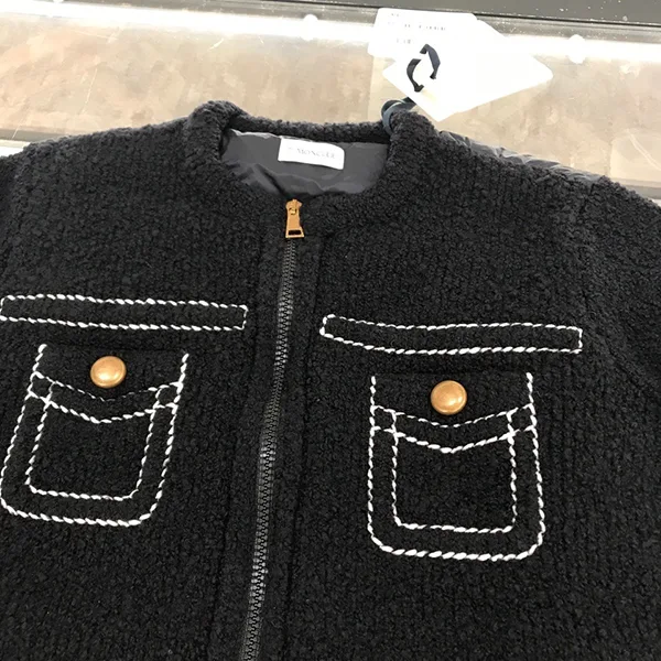 【モンクレール】ポケットデザイン ダウンカーディガン 偽物 mc259234