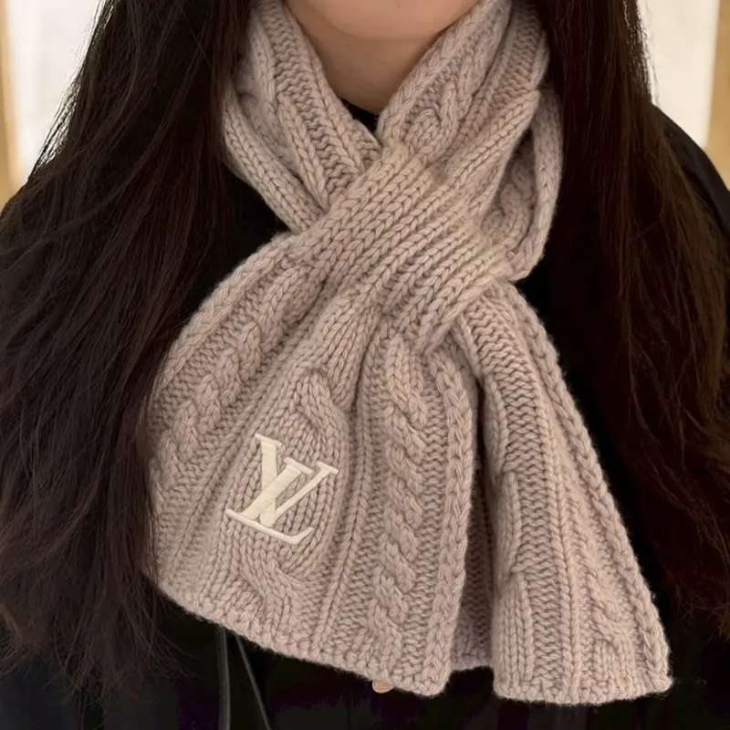 ルイヴィトン スーパーコピー ニットマフラー ロゴ刺繍入り 3色 M96754