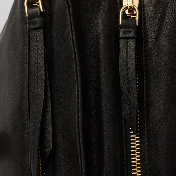 【安全】プラダ エクスプローラー ナッパレザー ショルダーバッグ 1BD394