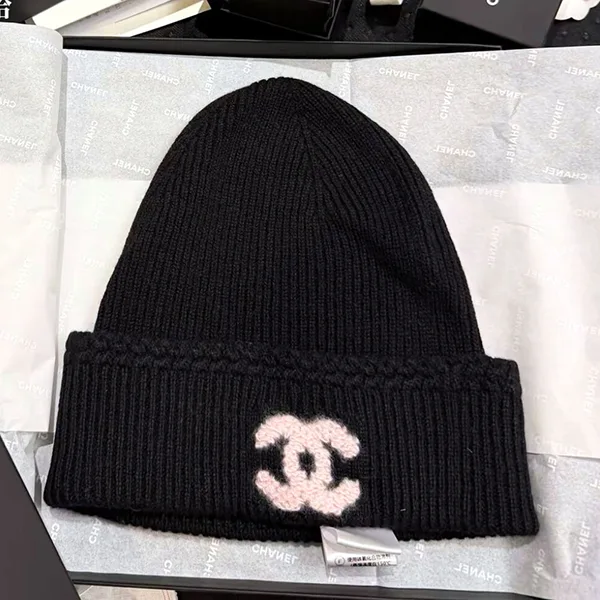 人気で可愛い☆【黒/ピンクバイカラー♡】シャネル ニット帽 ビーニー 偽物 AAB254