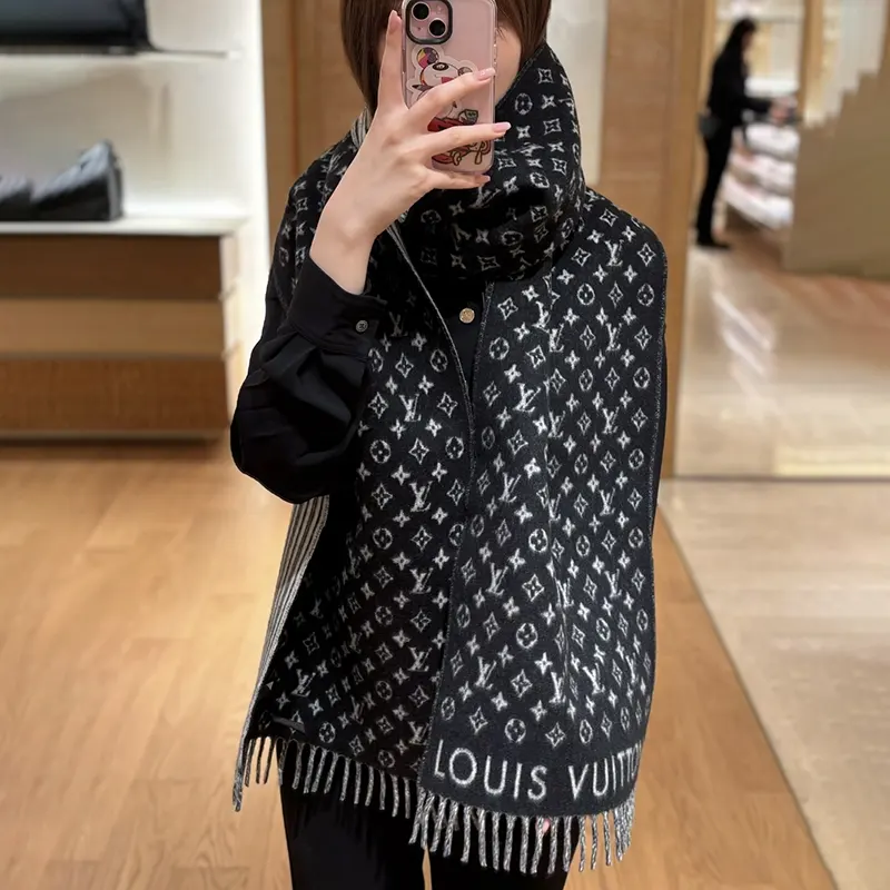 大人気！ルイヴィトン スカーフ マイ ネヴァーフル パーカー コピー商品 3色 M96492