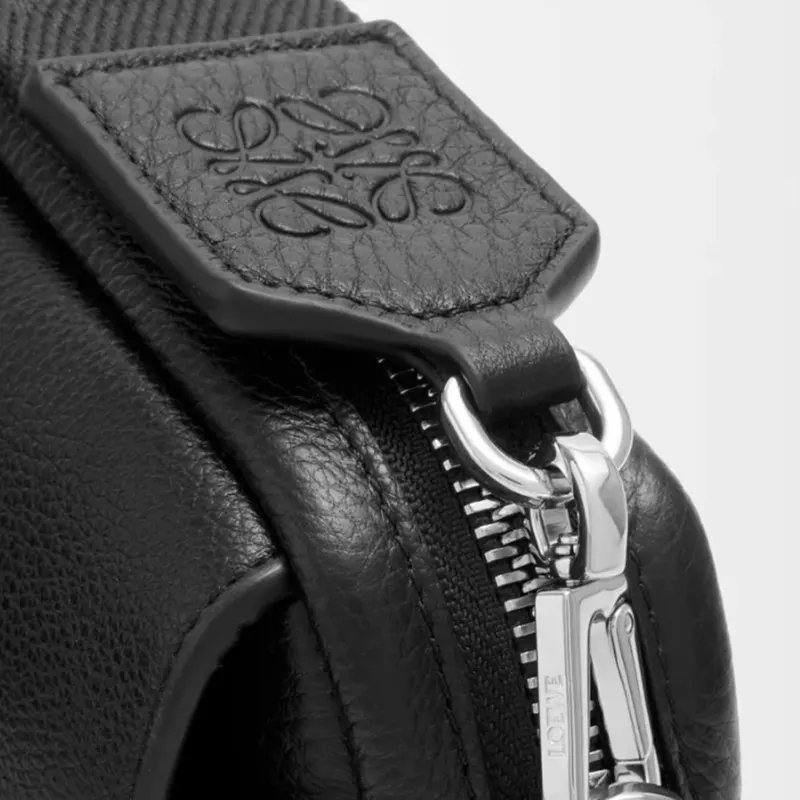 ロエベ n級品 ペブル メッセンジャーバッグ スモール 4色 ly1251545