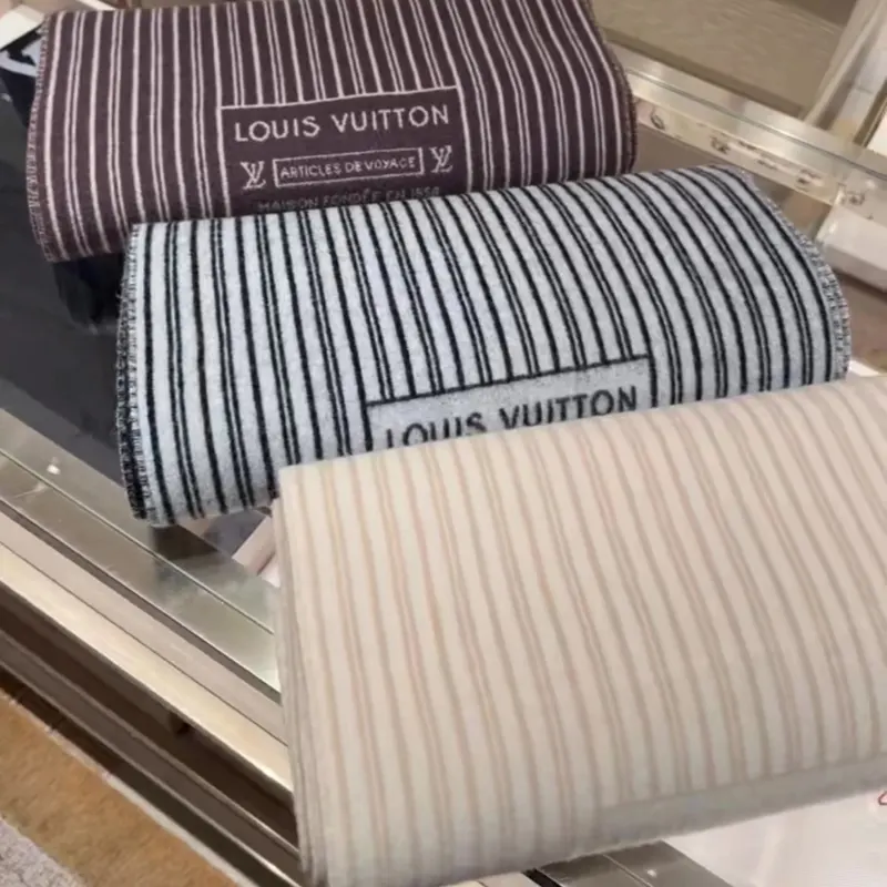 大人気！ルイヴィトン スカーフ マイ ネヴァーフル パーカー コピー商品 3色 M96492