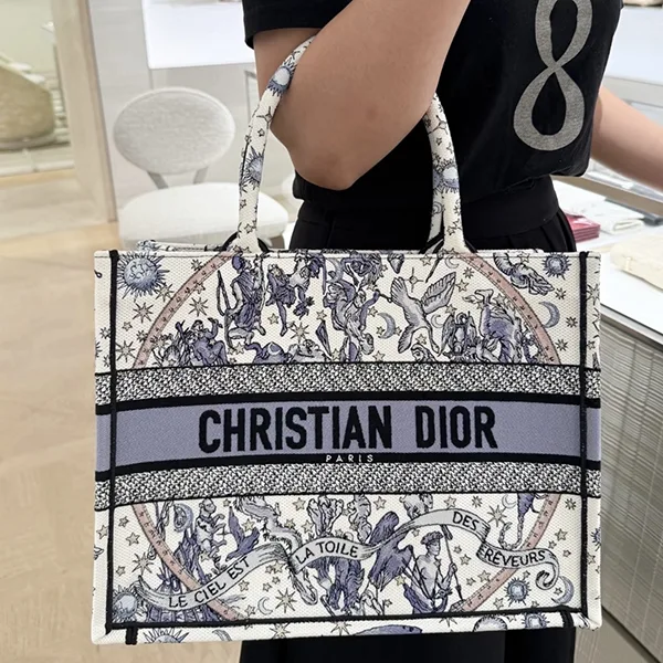 可愛いディオール Lucky ディオール Book Tote バッグ ミディアム M1296ZEKN
