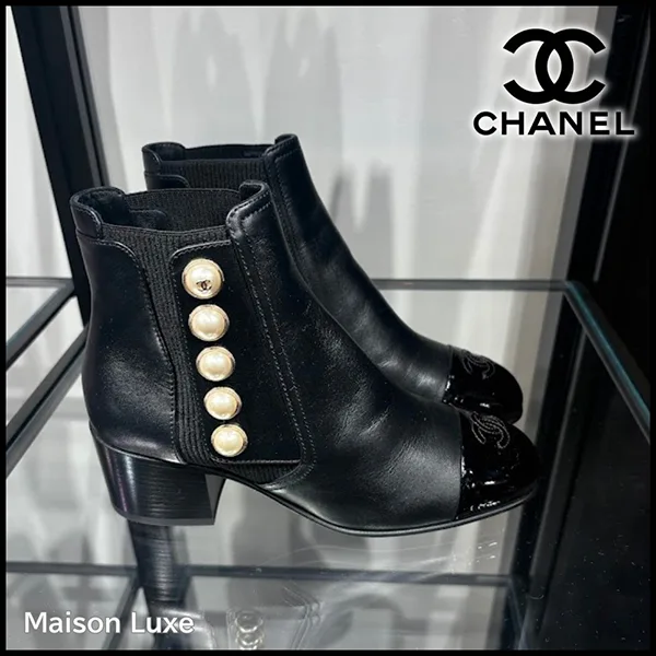 《大人気》CCパールボタンがポイント【シャネル】サイドゴア ショートブーツ 偽物 G46790