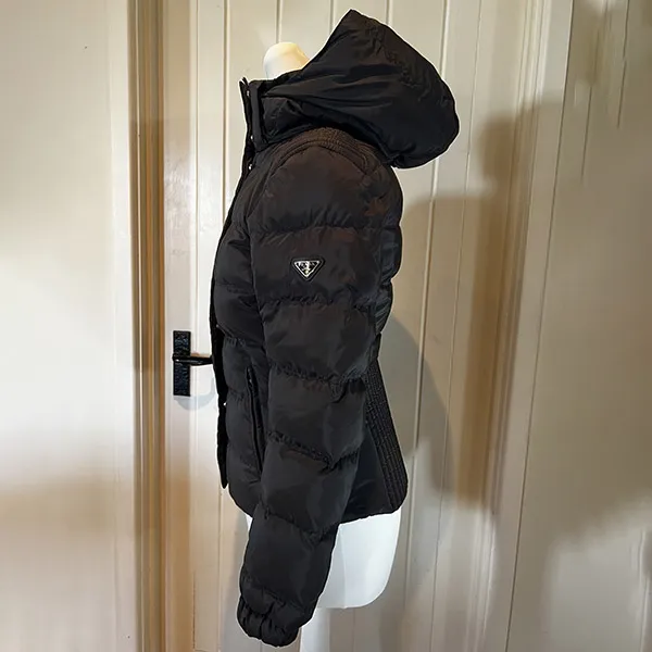 プラダ 大人気モデル 29X544 ダウンジャケット スーパーコピー c25103113
