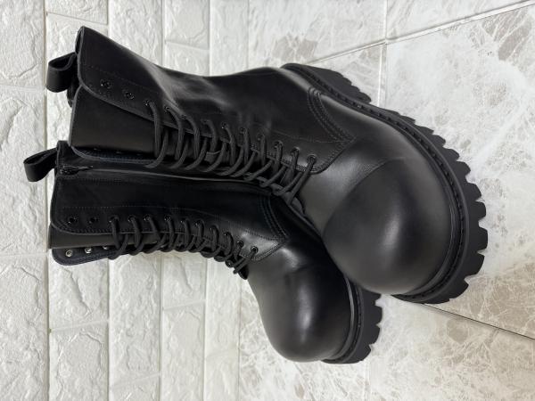【メンズ限定】バレンシアガ Stomper Bootie レザーブーティー 偽物 805881W
